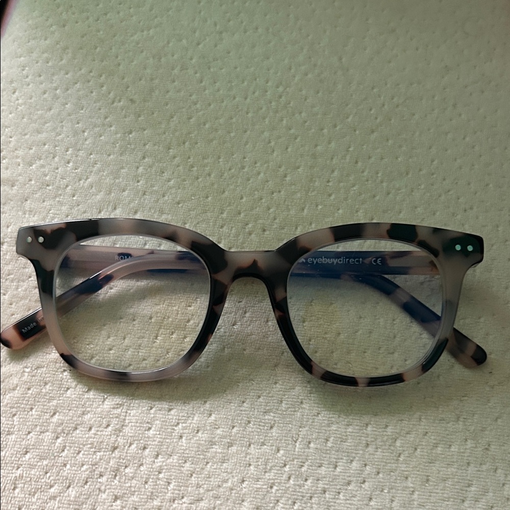 eyeglasses